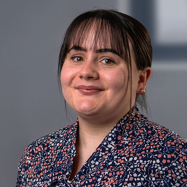 Scarlet Clapton 2 IND09229